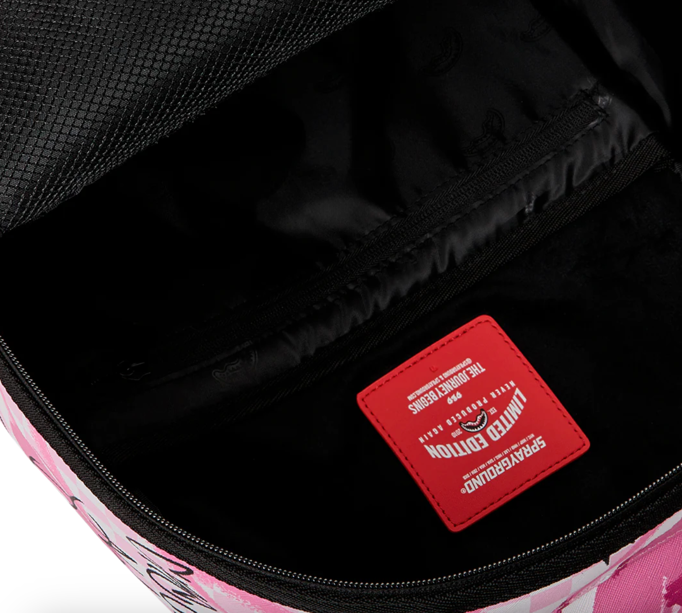 SGB8672 BROKEN HEARTS CLUB BACKPACK