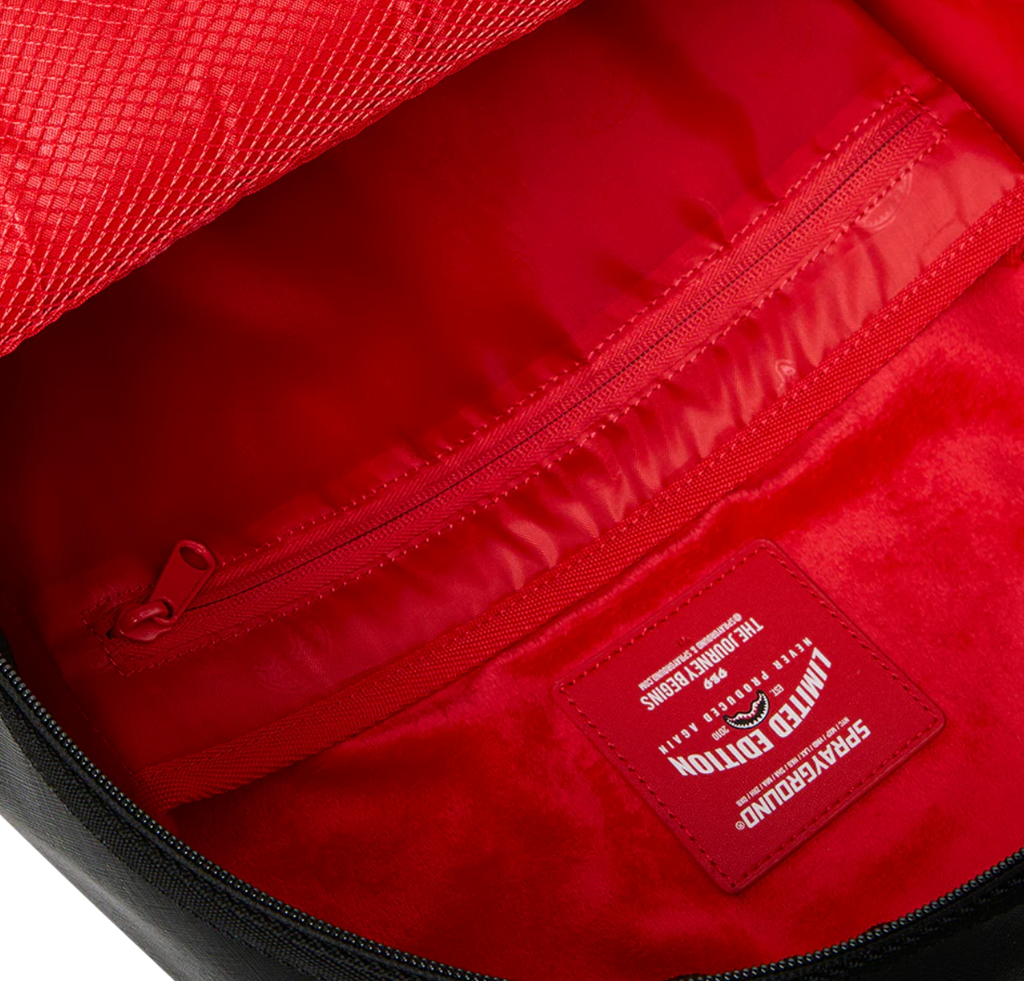 SGB9301 SHARK CENTRAL FLOW SHARK BACKPACK