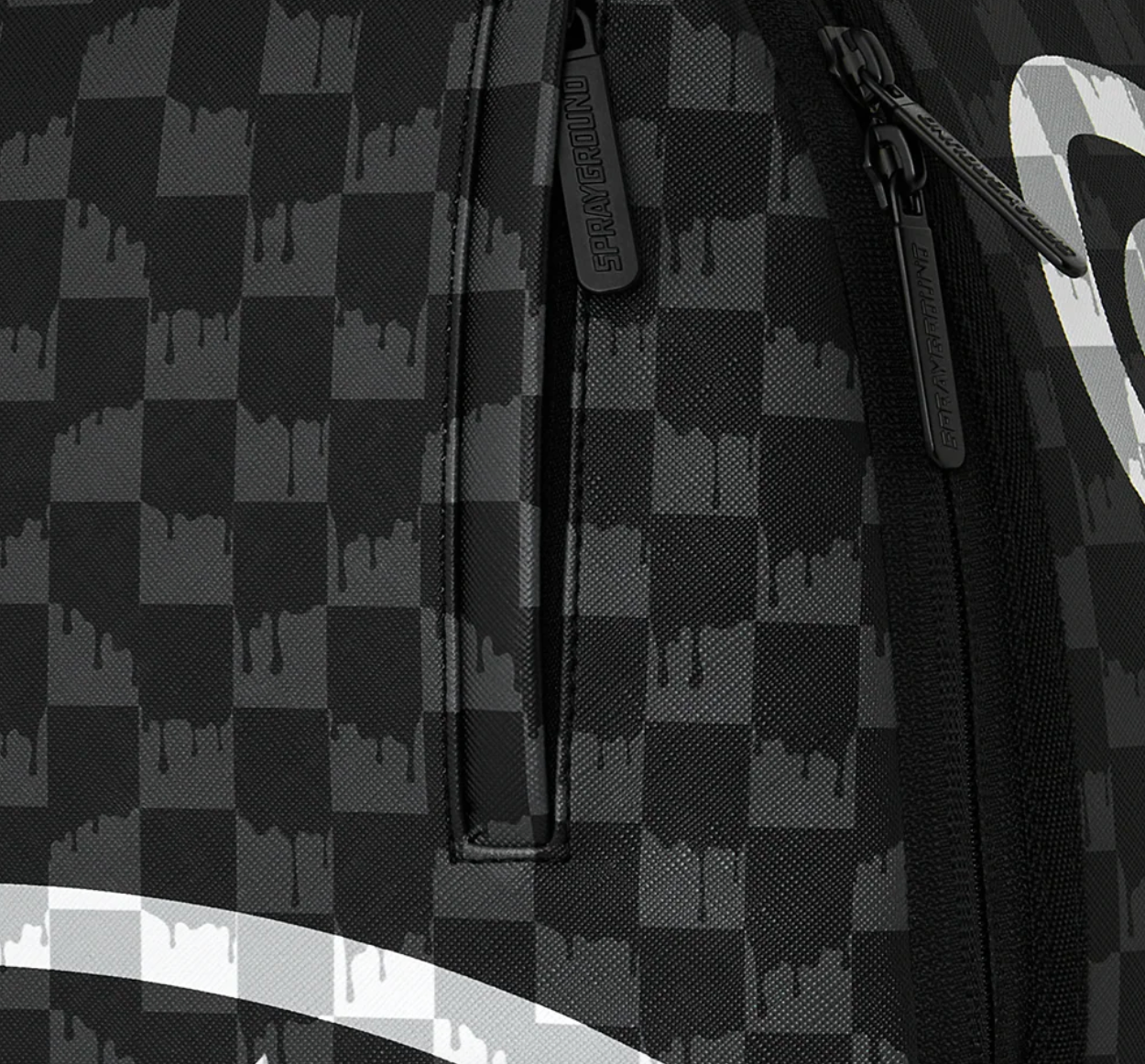 SGB8553 NOIR FANG BACKPACK 