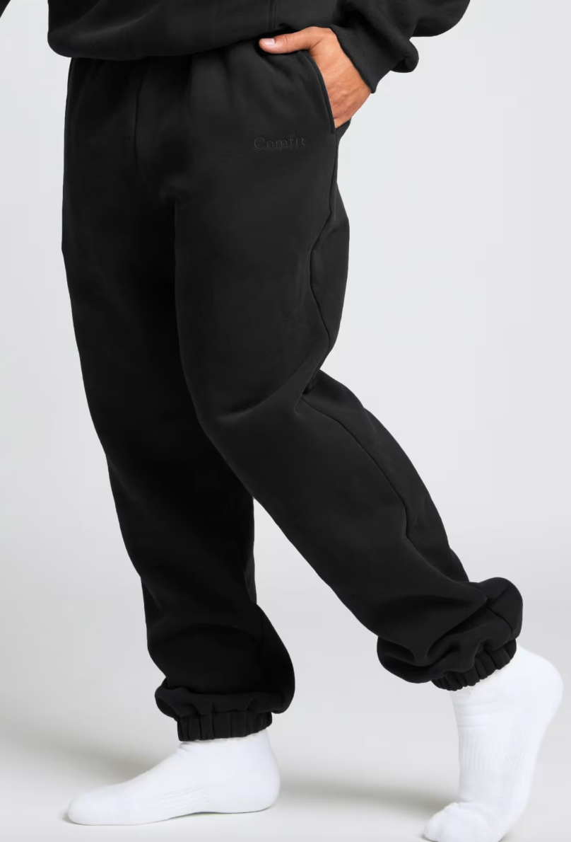 COMFRT SIGNATURE SWEATPANTS BLACK